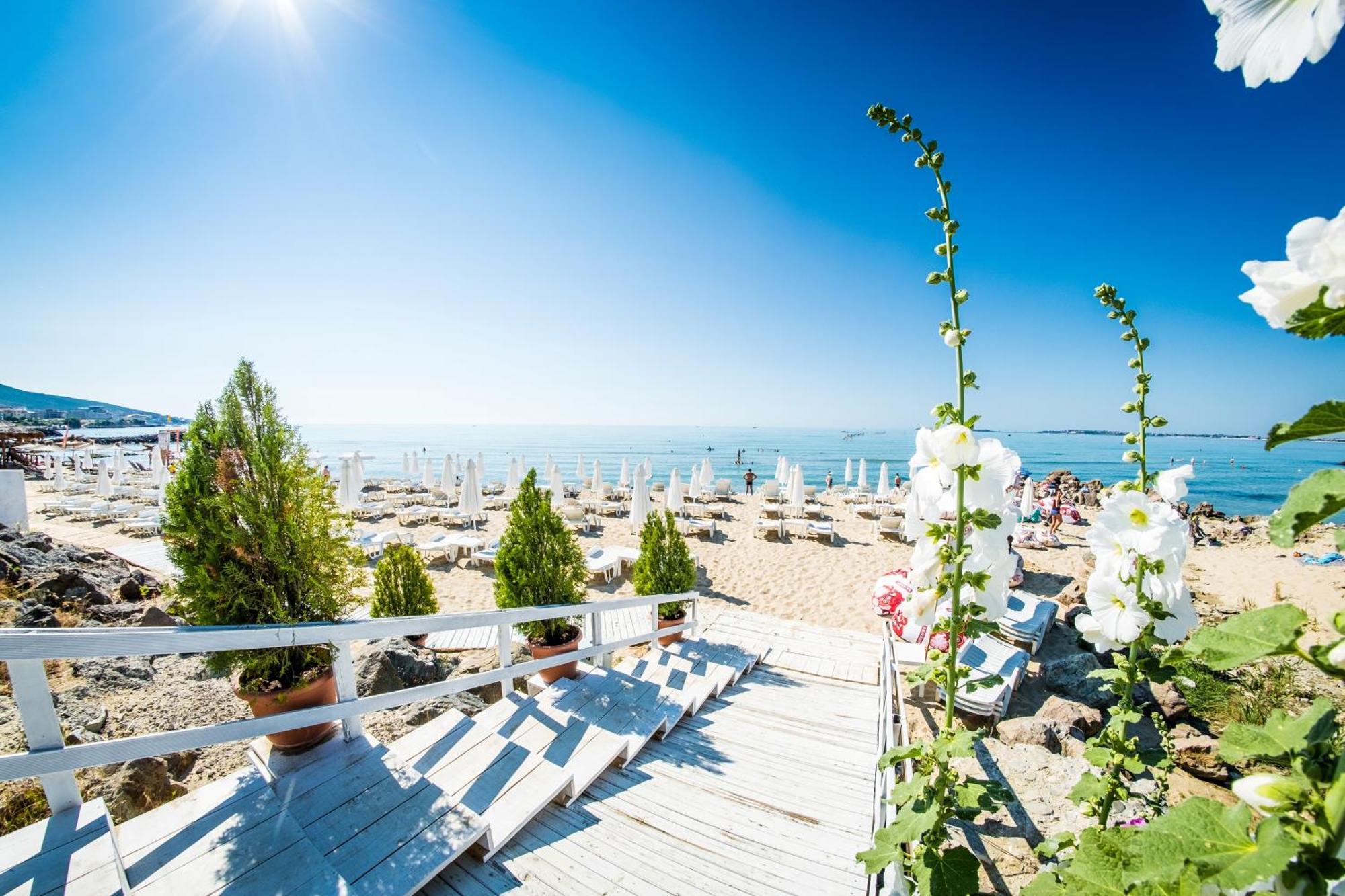Prestige Mer D'Azur Sunny Beach Exterior photo